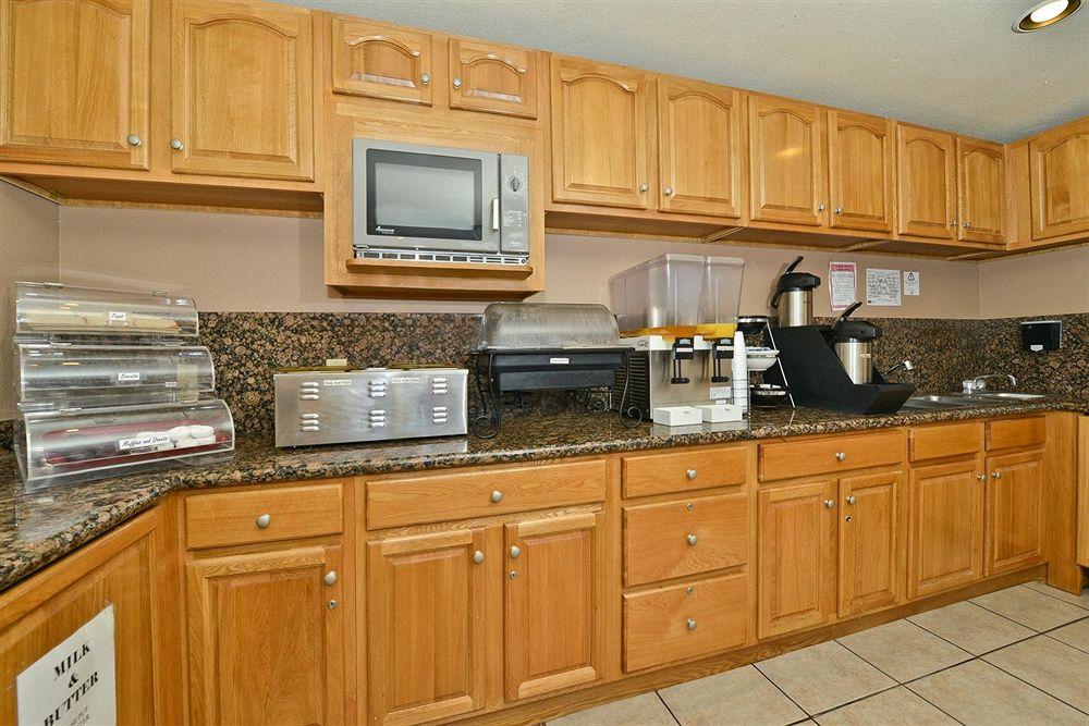 Hotel Baymont By Wyndham Garden Of The Gods Colorado Springs Extérieur photo