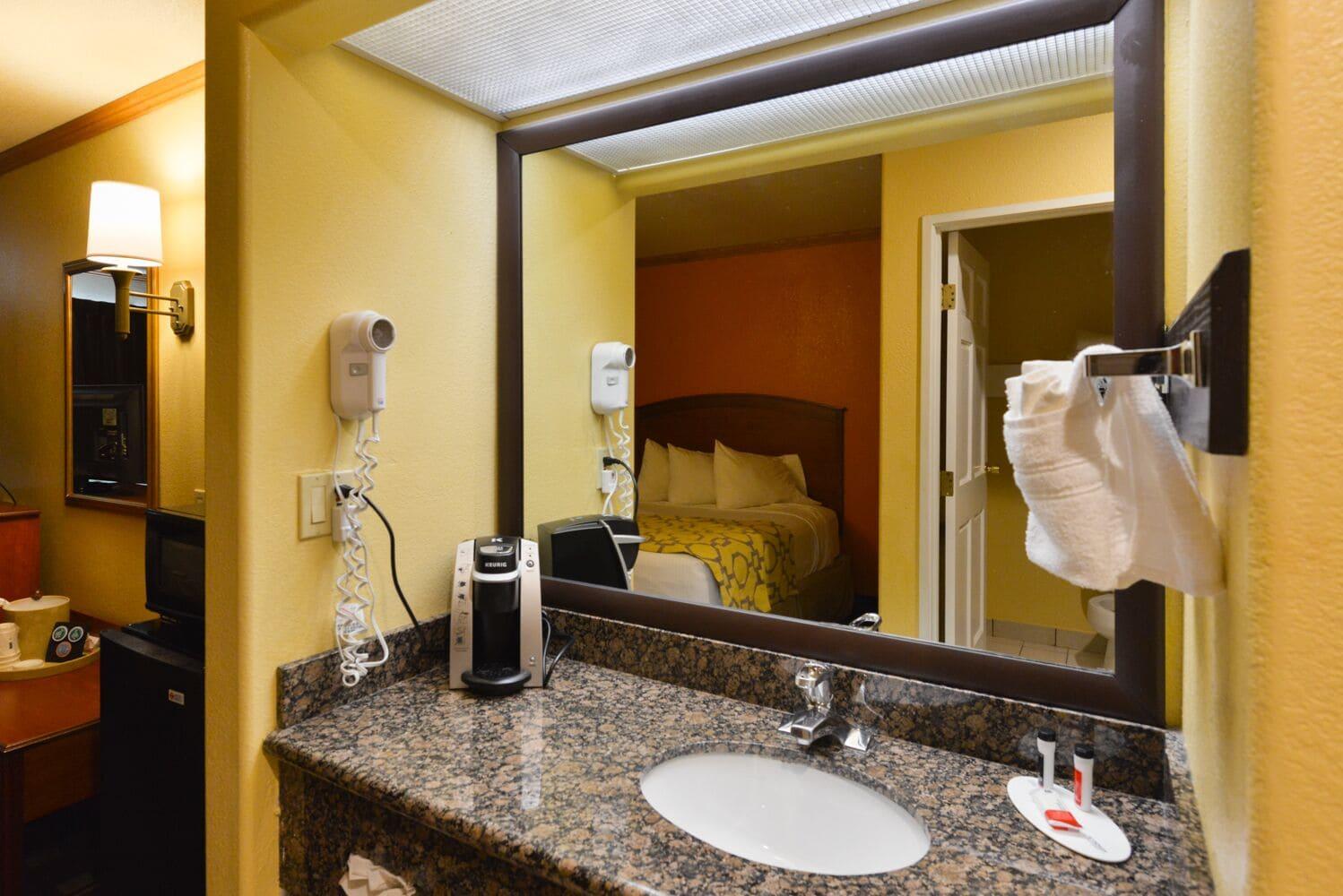 Hotel Baymont By Wyndham Garden Of The Gods Colorado Springs Extérieur photo