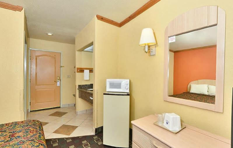 Hotel Baymont By Wyndham Garden Of The Gods Colorado Springs Extérieur photo
