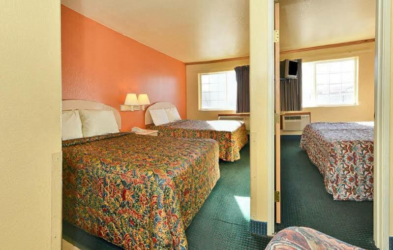 Hotel Baymont By Wyndham Garden Of The Gods Colorado Springs Extérieur photo